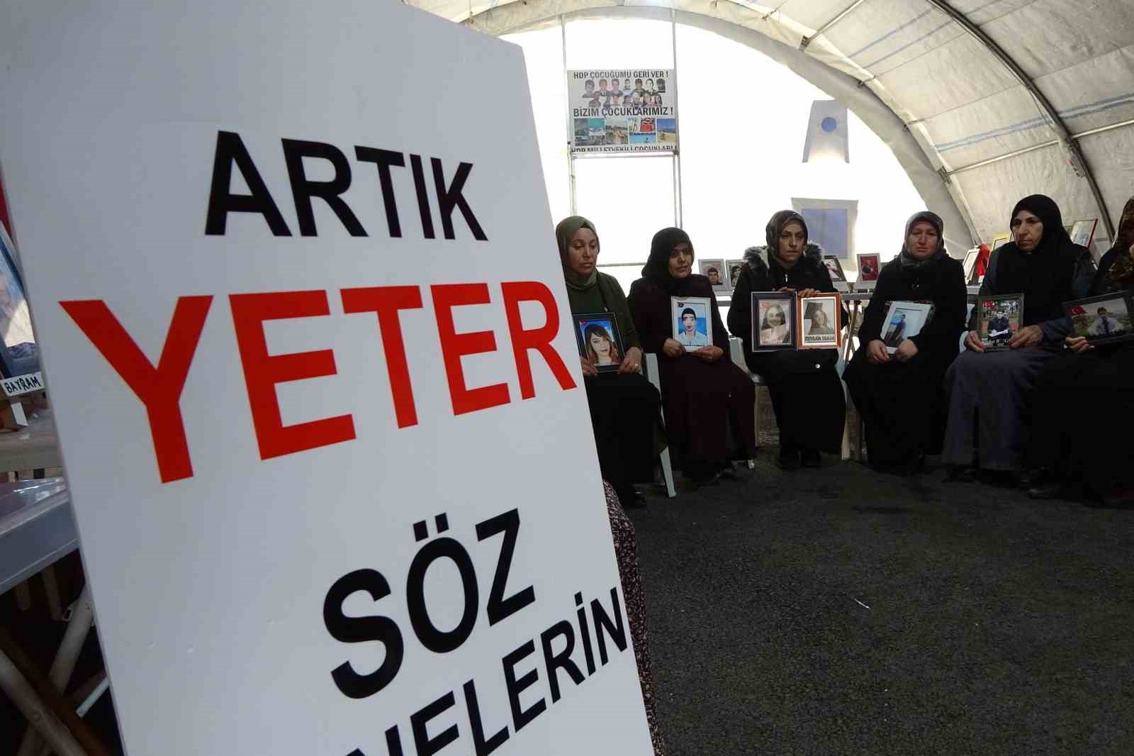 Diyarbakır annelerinden Tokay: “Aileler, evlatlarının yolunu gözlüyor”