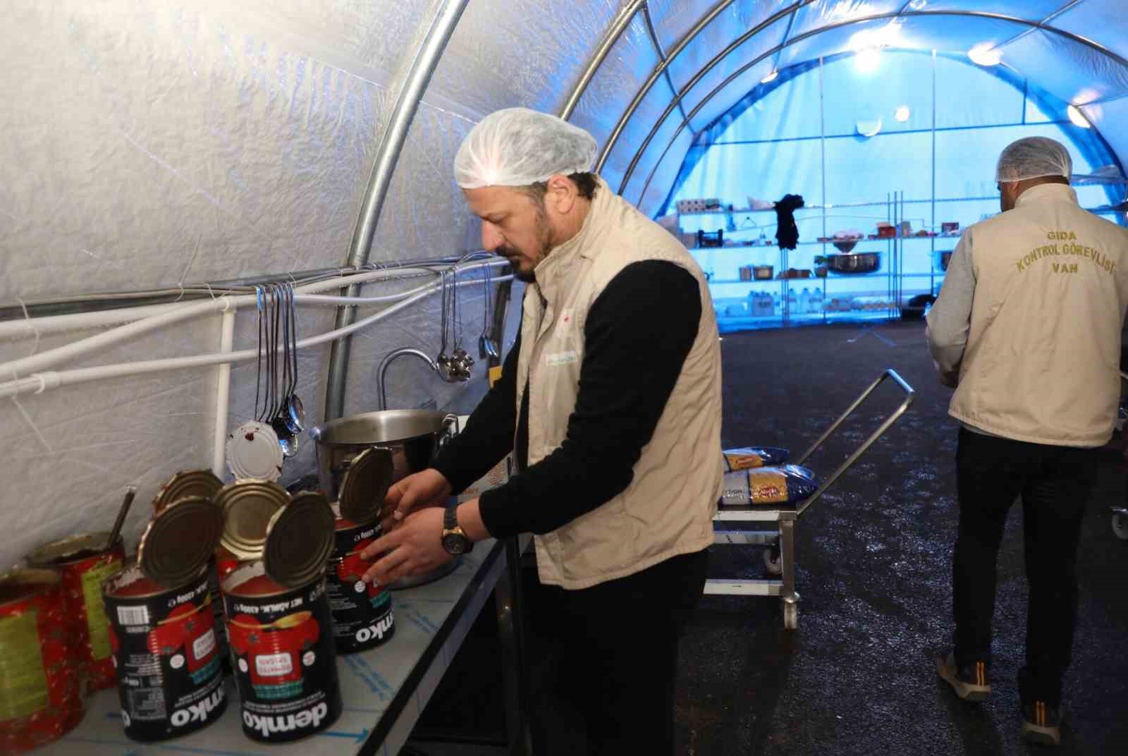 Malatya’da yemeklerin kontrolü Van ekiplerinde