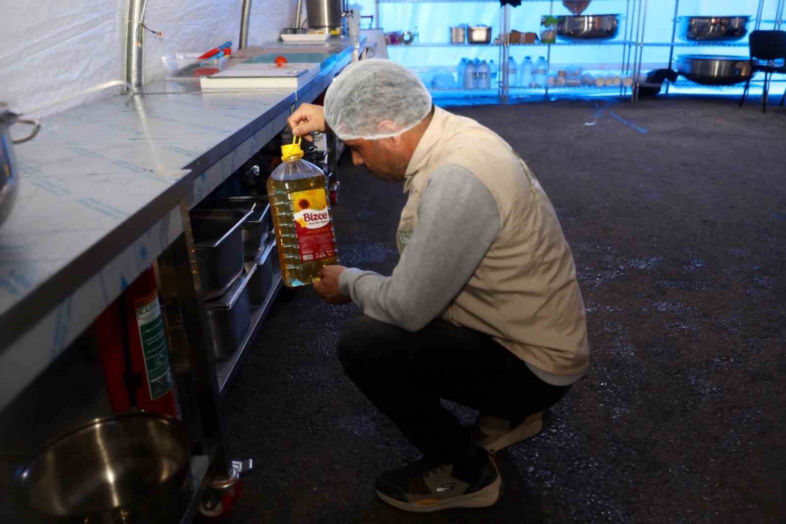 Malatya’da yemeklerin kontrolü Van ekiplerinde