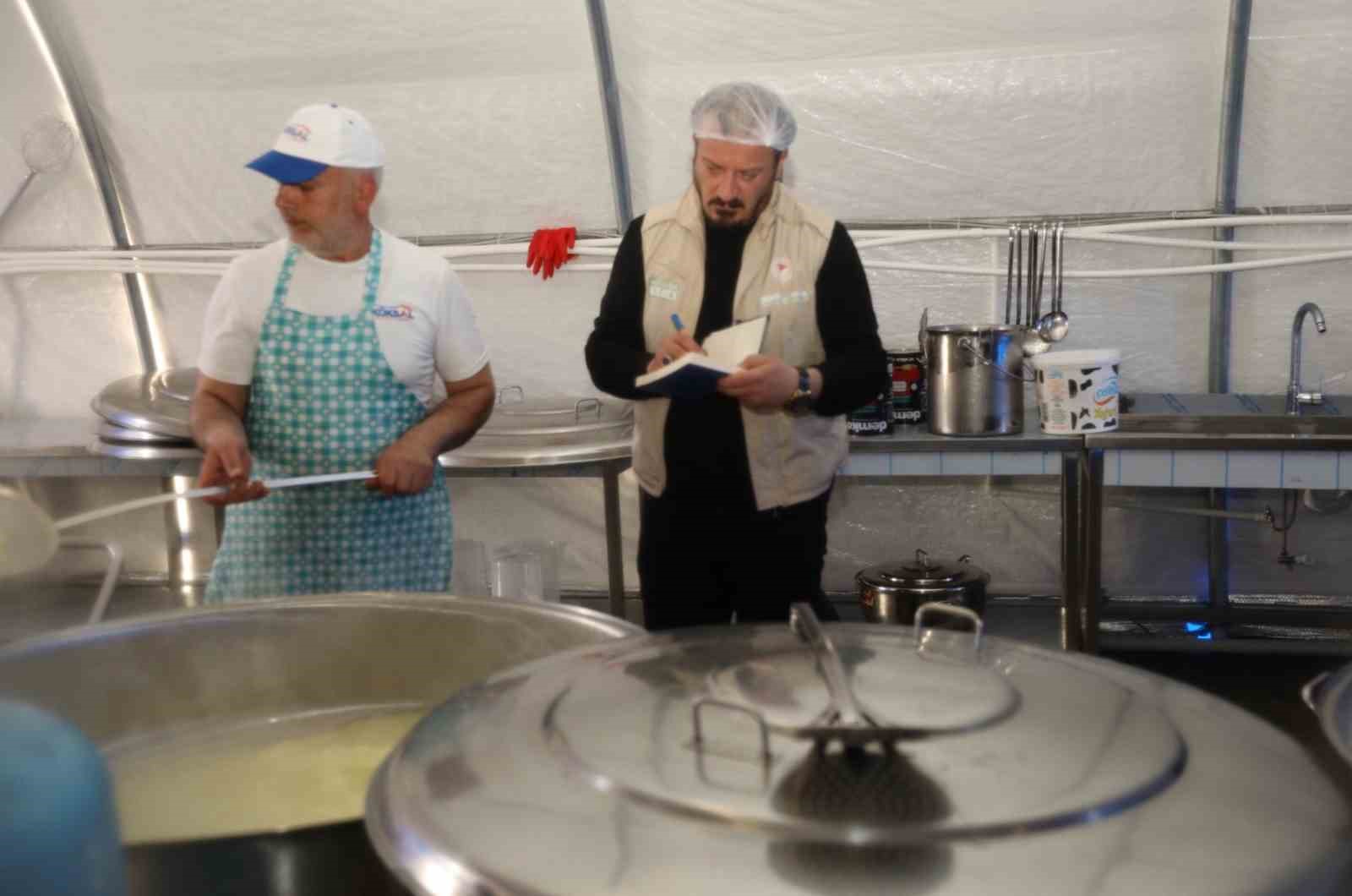 Malatya’da yemeklerin kontrolü Van ekiplerinde